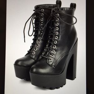 Sexy black Platform boot